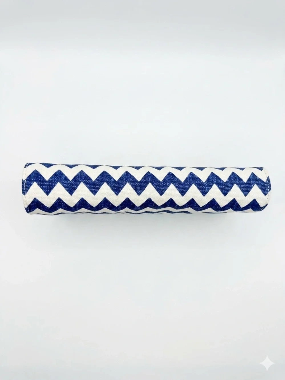 kate spade navy and cream chevron wristlet clutch